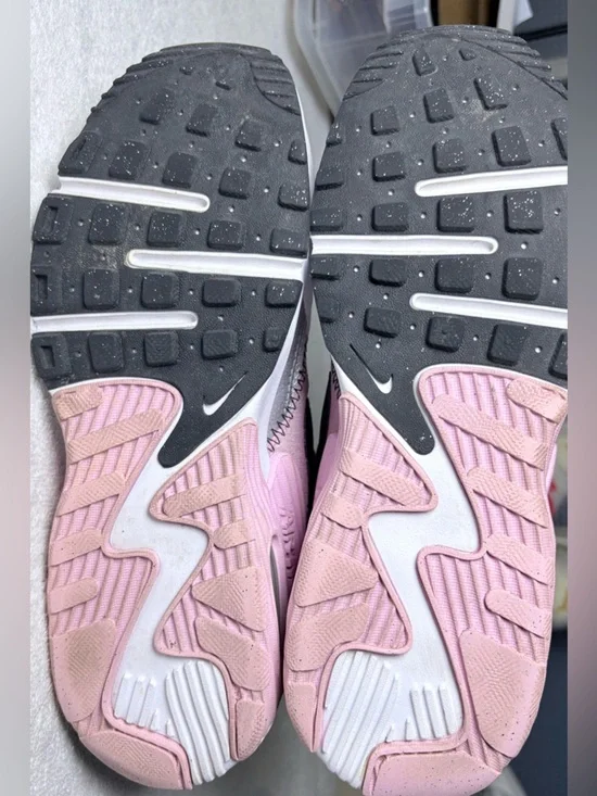 Nike Women's Air Max Excee White Light Arctic Pink Sneakers Black Sz 6 US - Picture 8 of 10